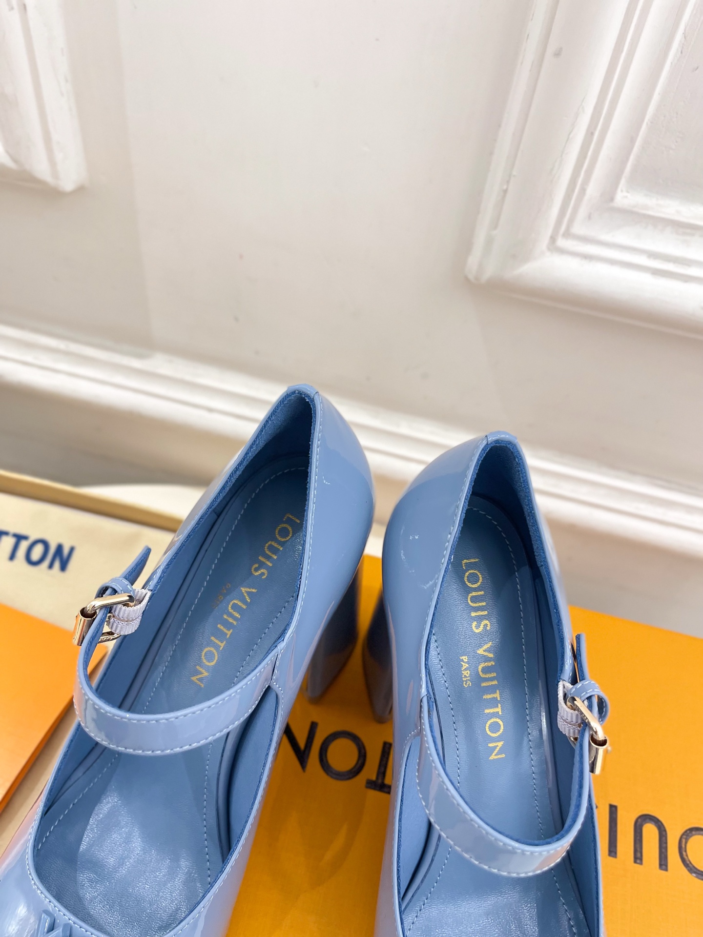 Women's high heels